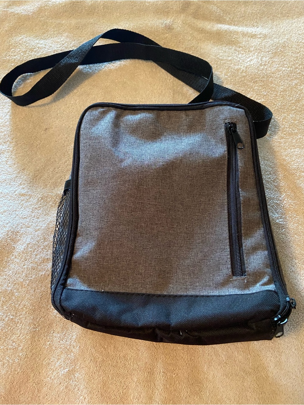 Gray Crossbody Lunch Bag with Front Zip Pocket